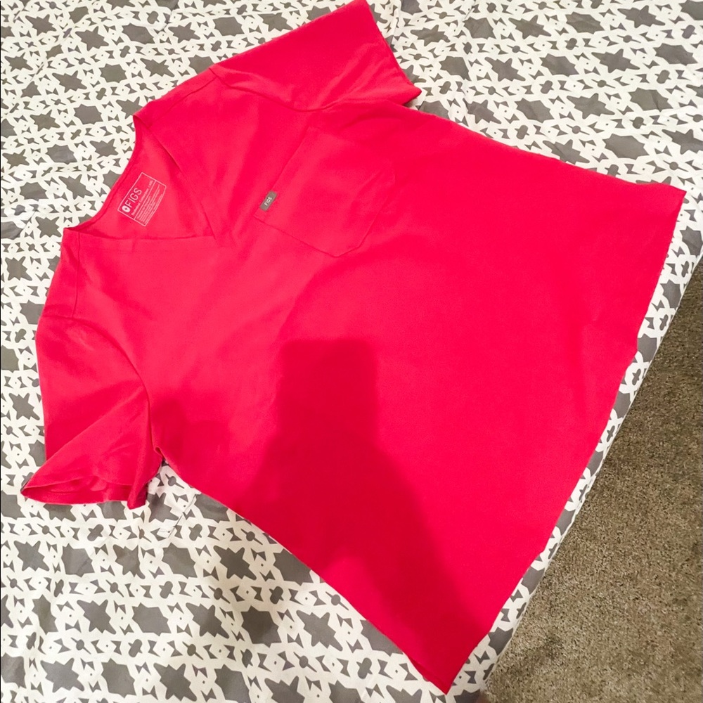 Shocking pink XXL CATARINA FIGS scrub top
